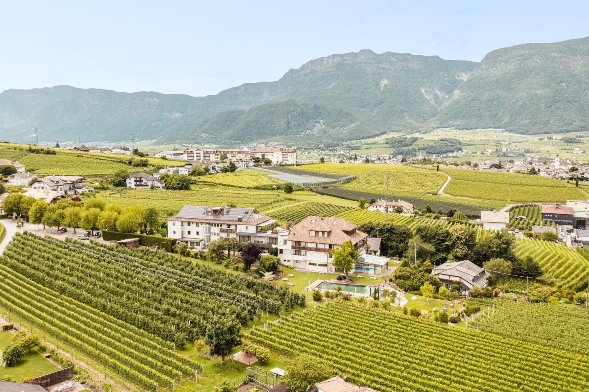 Hotel Girlanerhof Eppan an der Weinstraße Eksteriør billede