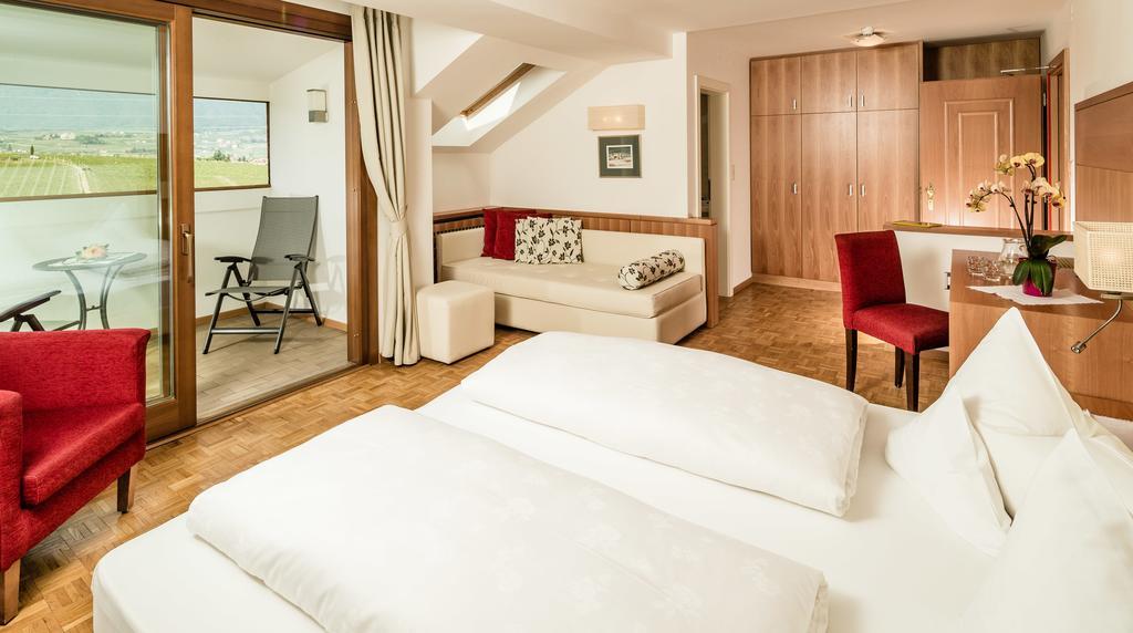 Hotel Girlanerhof Eppan an der Weinstraße Værelse billede